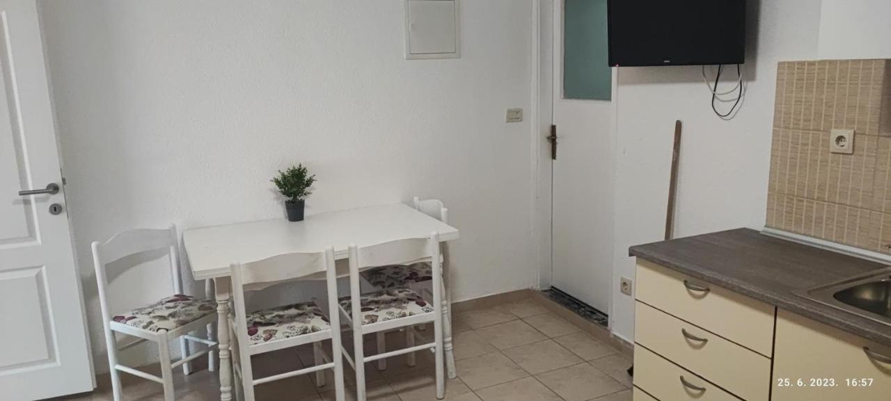 Apartment Vicko Drvenik  Exterior foto
